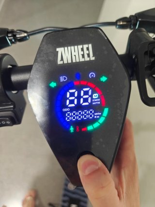 A ESTRENAR Patinete Eléctrico Zwheel Zfox Sky City