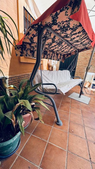 Balancín de jardín convertible en cama