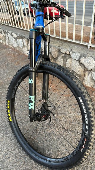 YT Capra Bici mullet!  ¡¡Componentes nuevosss!!