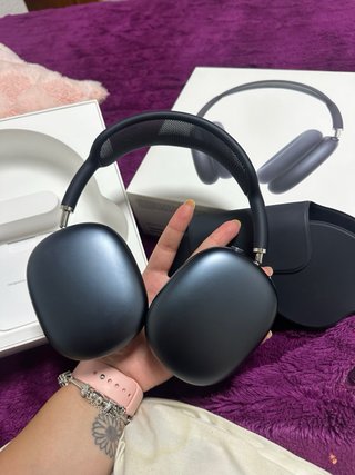 AirPods Max