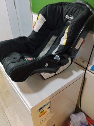 Silla de coche para bebé marca graco junior