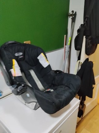 Silla de coche para bebé marca graco junior