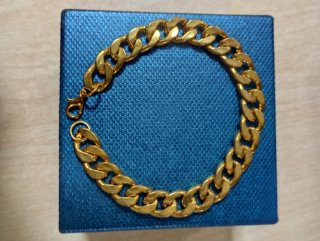 Bracciale uomo d'acciaio color oro