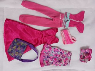 Ropa de Barbie: Vestido, Falda y Accesorios