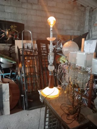 Lámpara artesanal cristal y madera