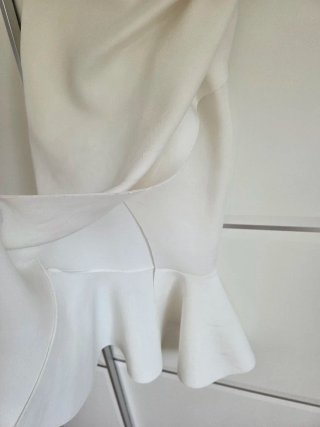 Vestido fiesta blanco asimétrico