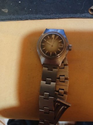 Reloj Citizen Mujer Oro y Plata