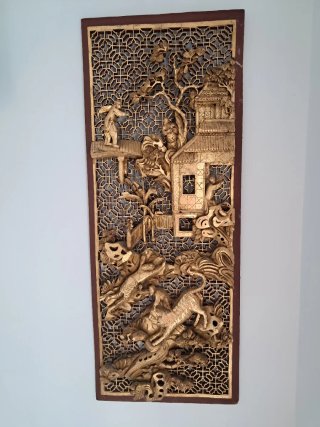 Cuadro decorativo tallado dorado