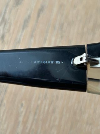 Occhiali da sole Emporio Armani neri con custodia
