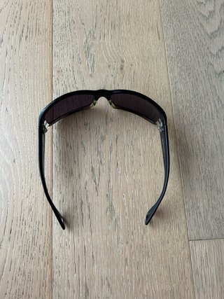 Occhiali da sole Emporio Armani neri con custodia