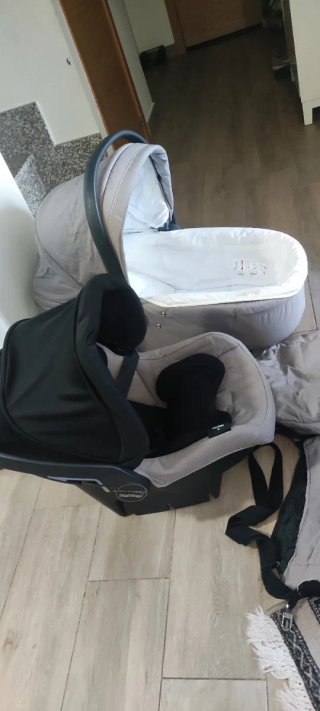 Carro de bebé Peg Perego con silla coche