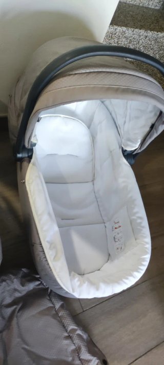 Carro de bebé Peg Perego con silla coche