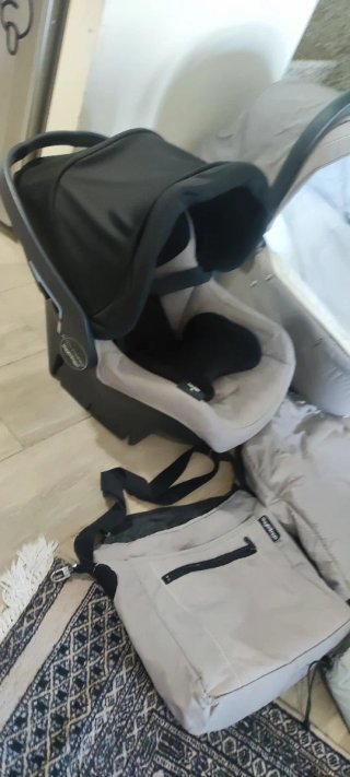 Carro de bebé Peg Perego con silla coche