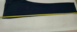 Traje azul con forro rojo