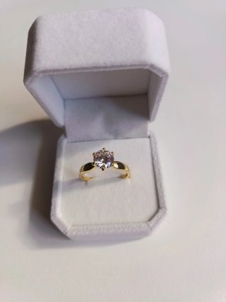 Anillo de oro laminado 14k con diamante