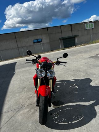 Triumph Speed Triple 1050