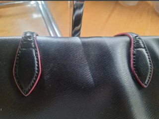 Bolso Guess Negro con Neceser