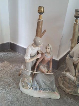 Lámpara de mesa figuras porcelana