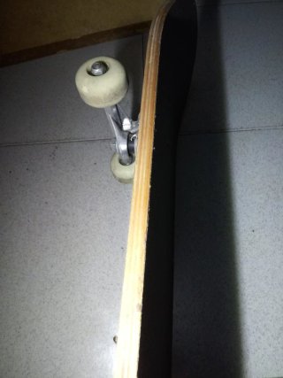 Patinete deportivo con diseño de fútbol