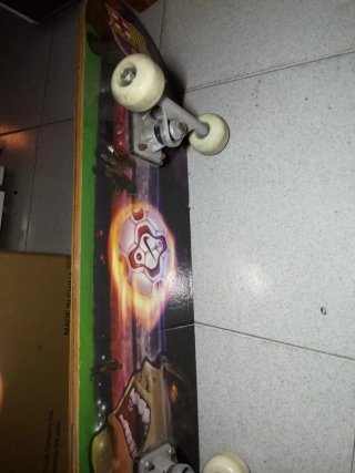 Patinete deportivo con diseño de fútbol