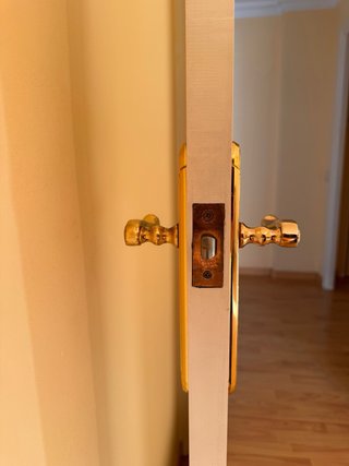 Puerta interior lacada blanca con cristal