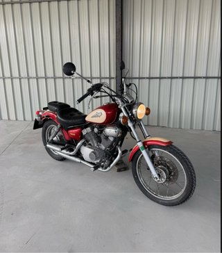 Yamaha Virago 250 Cruiser Roja y Beige