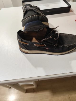 Zapatos náuticos de piel azul marino