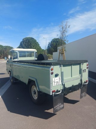 Land Rover Defender 1980