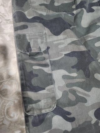 Pantaloni cargo camouflage uomo