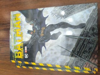 BATMAN : TIERRA DE NADIE Completa 6 Tomos ECC