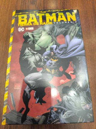 BATMAN : TIERRA DE NADIE Completa 6 Tomos ECC