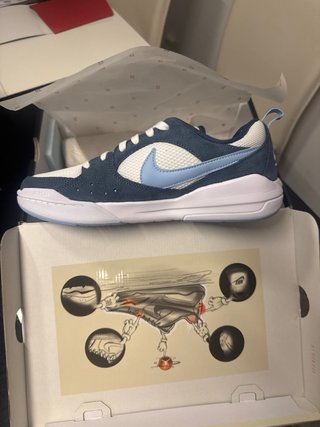 Zapatillas Jordan CMFT ERA 42.5 Nuevas
