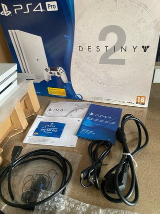 PS4 Pro 1TB Blanca Destiny 2 + 2 mandos