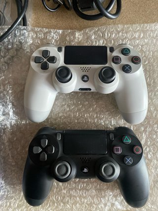 PS4 Pro 1TB Blanca Destiny 2 + 2 mandos