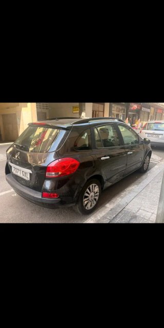 Renault CLIO GRAND TOUR  2010