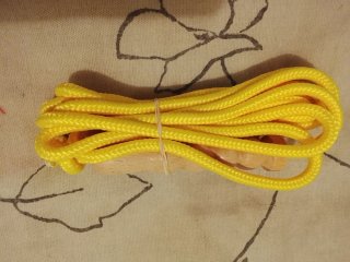 Comba de saltar de madera