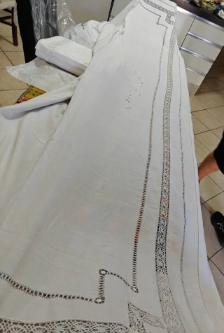 Antico Lino Olanda Ricamato a Mano