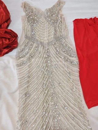 Vestido fiesta pedrería rojo y plata Talla 40/42