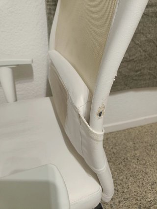 Silla de oficina blanca