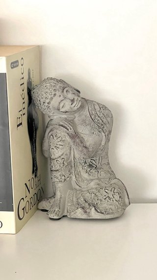 Statuetta di Buddha Vintage in Pietra Decorativa