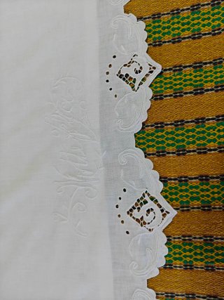 Lenzuolo matrimoniale ricamato a mano