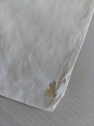 Lenzuolo matrimoniale ricamato a mano