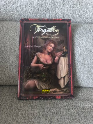 Libro ilustración de Cris Ortega (Forgotten 2).