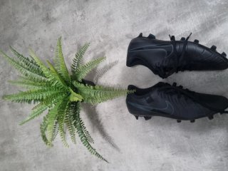 Botas de fútbol Nike negras