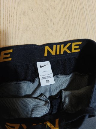 Pantalón Nike camuflaje Dri-FIT - Talla S