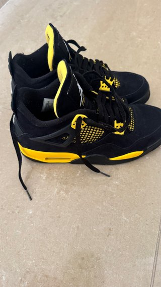 Air Jordan 4 Retro Thunder