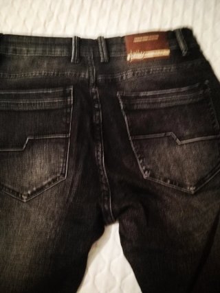 Pantalón vaquero hombre Leño negro/gris . Talla 40