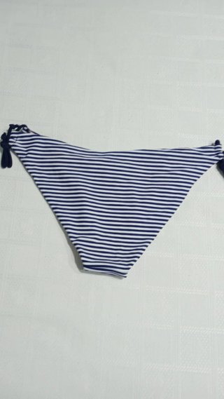 Braguita bikini rayas azul y rosa