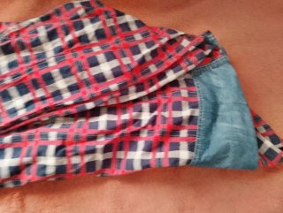 Sudadera azul con cremallera