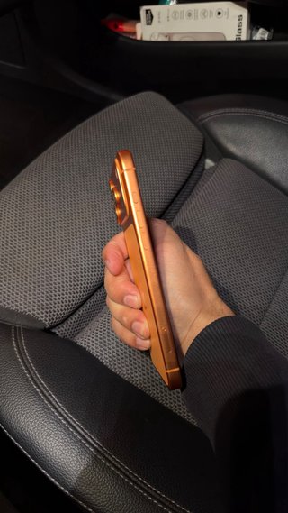 iPhone 17 Pro Max Dorado ¡LEER BIEN!